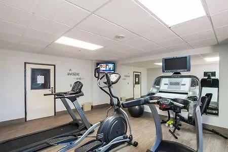 The Vistas 119 Modern With Full Kitchen 1st Floor Great Location *